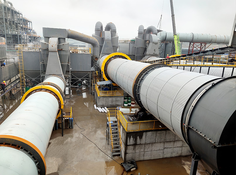 How to deal with the dust and exhaust gas generated during the drying process of the sand dryer?